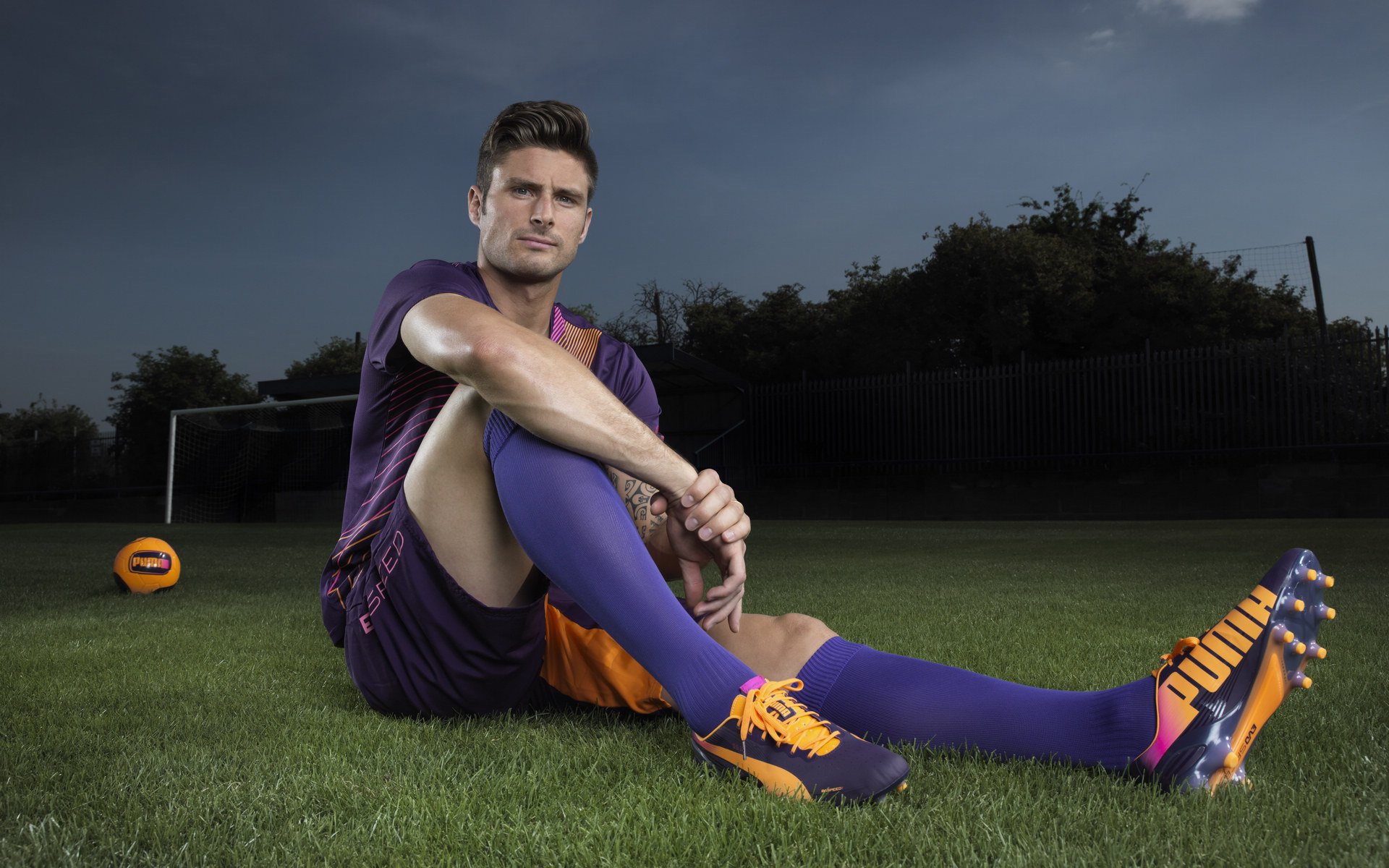 惊天冷门!2026世界杯C组,日本4-1血洗英格兰,归化神锋萨内独造三球闪耀全场